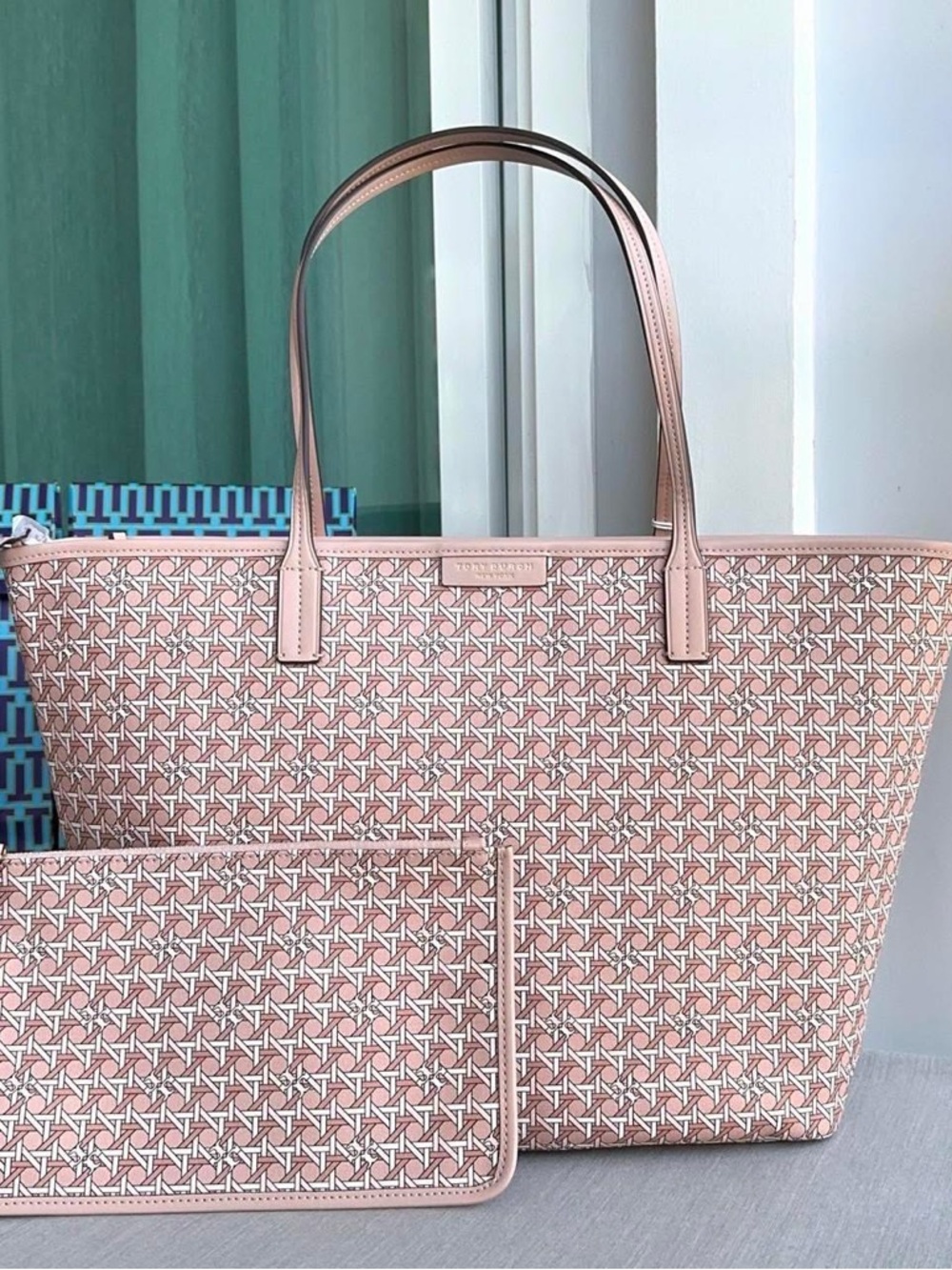 Tory Burch EVER-READY ZIP TOTE